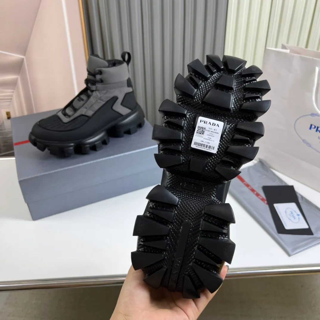 Men's shoes 💰620💰 [PRADA] Autumn and winter hot men's shoes shipped 👏Official website synchronized ⬆️Original fly-knit film fabric + cowhide lining, 1⃣️:1⃣️reproduction, original sole, 38-45 (45. Customized, non-refundable)